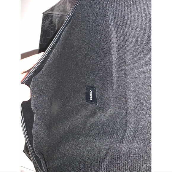 Black Clutch - Picture 3 of 3